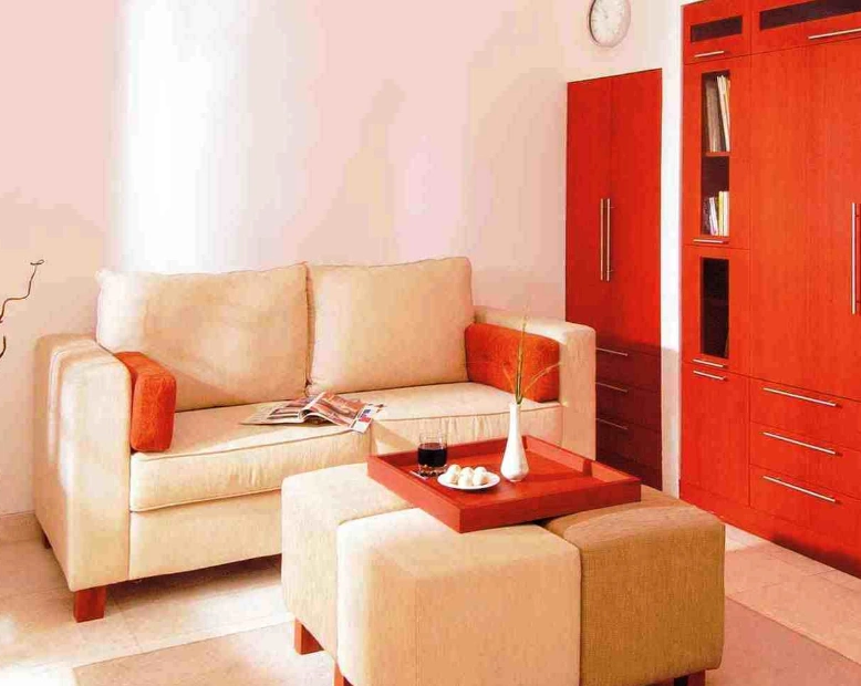 Desain interior ruang tamu bergaya minimalis di rumah type 36