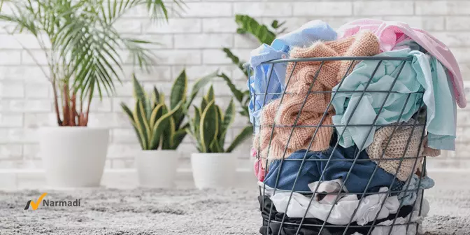 Menempatkan keranjang baju