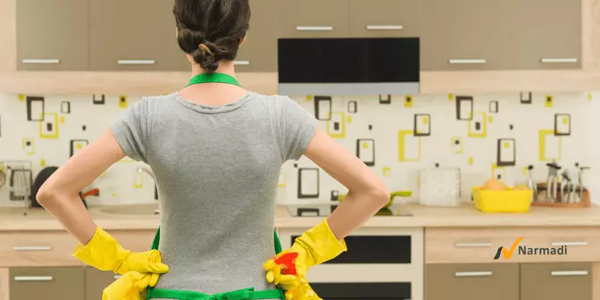 Menjaga kebersihan ruang dapur